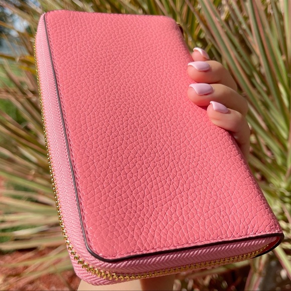 Michael Kors Jet Set Travel Large Phone Case Leather Wristlet MK - Picture 3 of 6